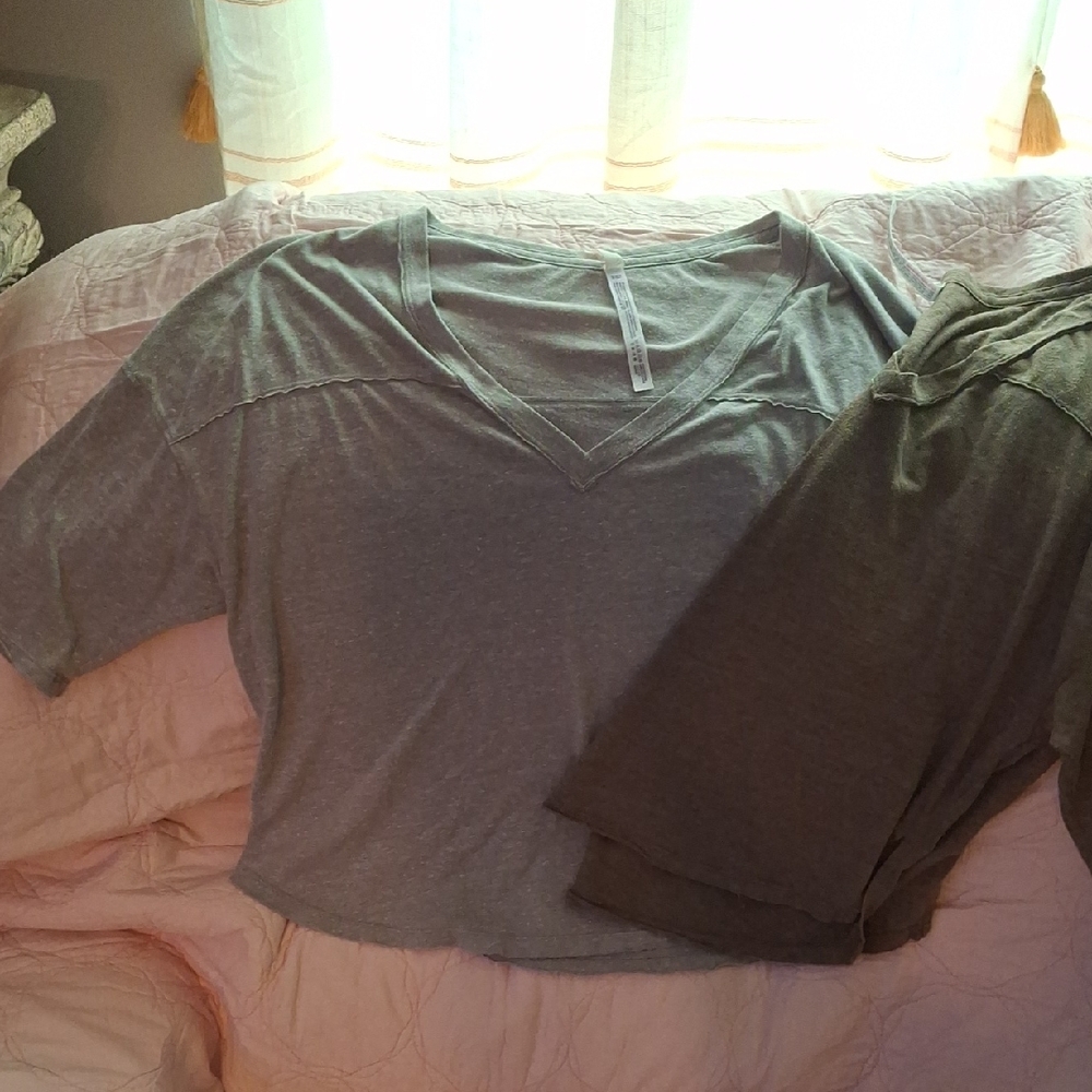 Free People Gray Short Sleeve Tee